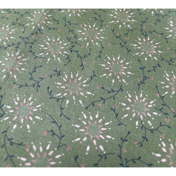 Green Cotton Fabric with Pink & Navy Floral Burst Pattern 1/2 yard x 35" Quiltin - Picture 1 of 3